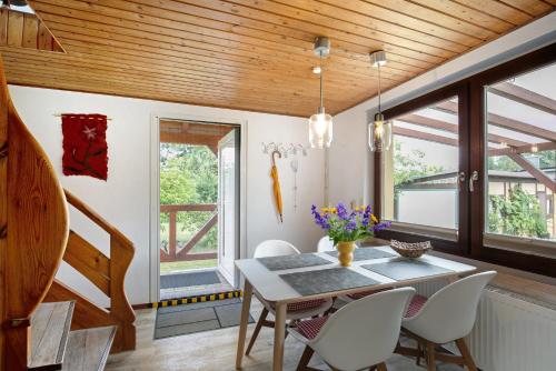 Viesnīcas āriene, Ferienhaus Engert mit Holzofensauna in Althuttendorf
