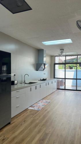 Robina Villa by the sea near Bob Burger Kepala Batas