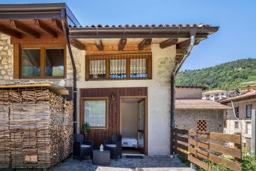 Viesnīcas āriene, Agritur piazera con terrazzo in Ronzo Chienis