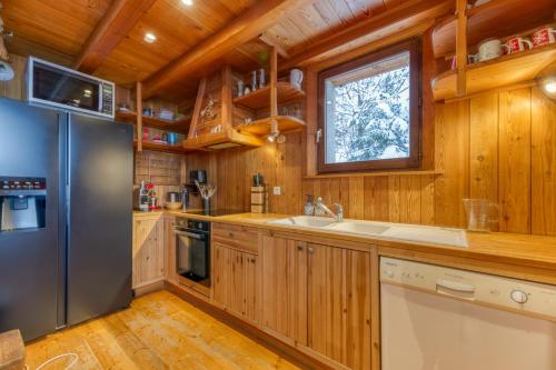 virtuve, Chalet Belledonne et Appartement in Villard Rekulas