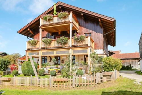 Ferienwohnung Parzinger 2, Traunstein