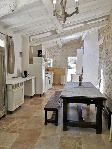 virtuve, Dans hameau avec piscine privée (Dans hameau avec piscine privee) in Castelnau-Montratier