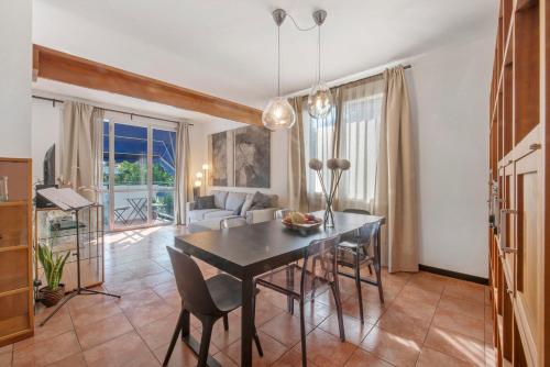 Lake Como Design Home