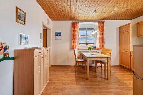 Kitchen, Ferienwohnung Gruber in Bodenwöhr