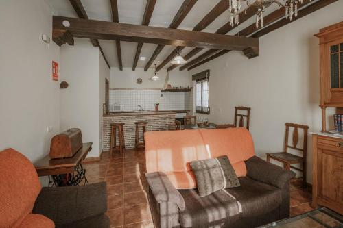 3 bedrooms, 5 beds