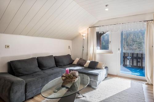 2 bedrooms, 3 beds