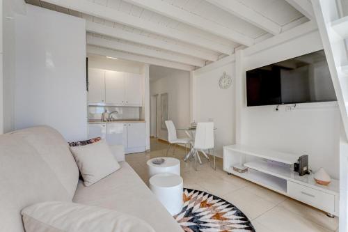 Yucca Park Apartment - image 4