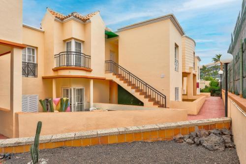 Yucca Park Apartment - image 3