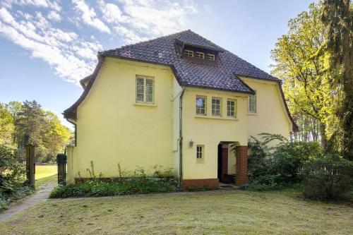 外部景觀, Grosszügiges Ferienhaus mit Wald (Grosszugiges Ferienhaus mit Wald) in 艾姆克