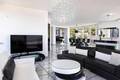 A szálláshely kívülről, Villa Coral -first Floor Apartment- in Chamolia (Attiki)