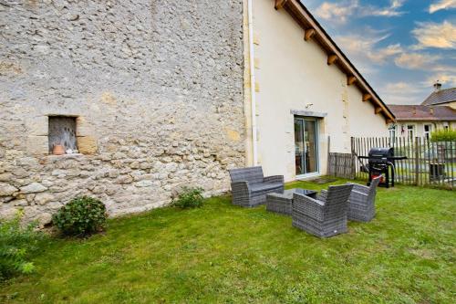 Exterior view, Gite de Lamour in Les Salles-de-Castillon