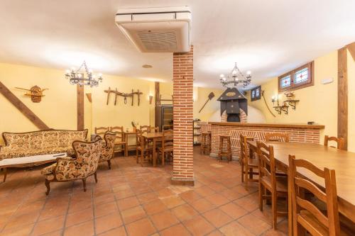 Exterior view, Casa Alval in Villacastin