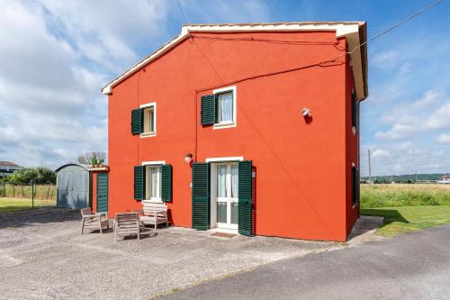 Зовнішній вигляд готелю, Casa Simi - Holiday Home in Чіестіна Узанез