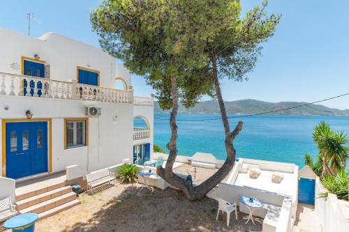 Wavedance Accommodation, Salamís