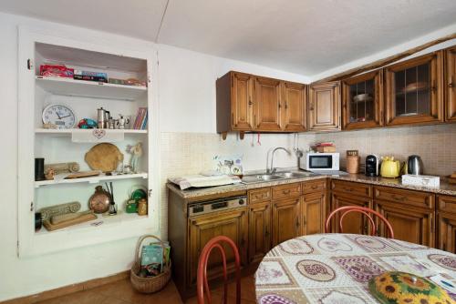 Kitchen, Orizzonte Calmo in Borghetto Di Borbera