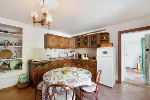 Kitchen, Orizzonte Calmo in Borghetto Di Borbera
