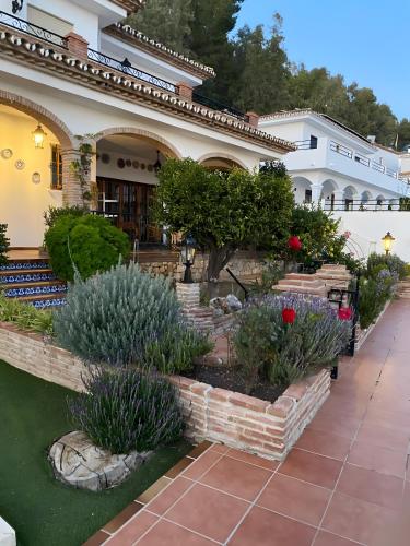 Villa En Mijas Con Vistas Al Mar - image 5