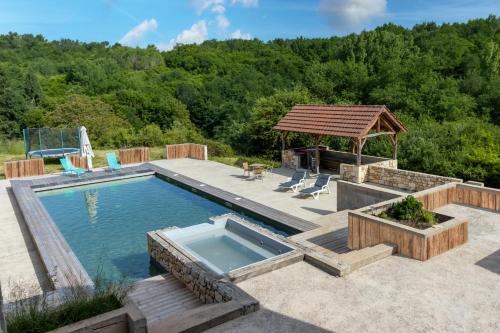 Viesnīcas āriene, Chalet En Bois in Saint-Cernin-de-l'Herm