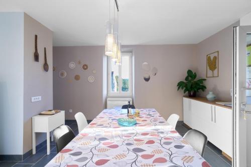 Viesnīcas āriene, Maison Tiny Bwa in Saint-Cernin-de-l'Herm
