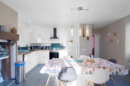 Viesnīcas āriene, Maison Tiny Bwa in Saint-Cernin-de-l'Herm