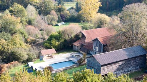 Viesnīcas āriene, Maison Tiny Bwa in Saint-Cernin-de-l'Herm