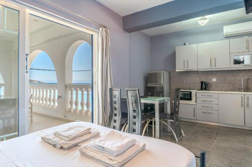 Wavedance Accommodation, Salamís (fotografie 5)