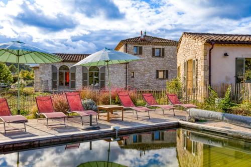 Gîte avec piscine de 25 m et spa - Location saisonnière - Saint-Mathieu-de-Tréviers