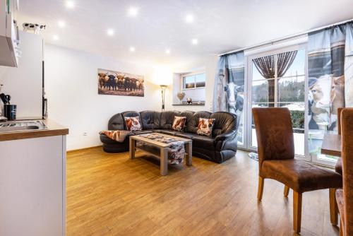 2 bedrooms, 3 beds