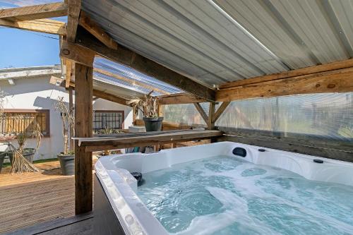 Viesnīcas āriene, Chalet de Ferme - Spa - Gironde in La Barde