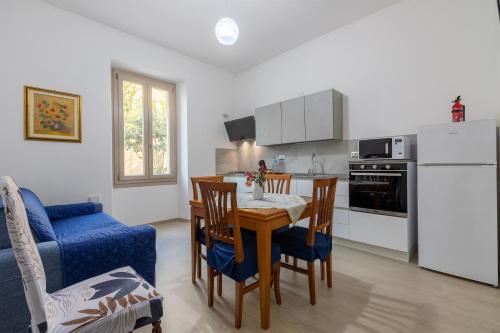 Фасада на хотела, Illy House Apartment in Алгеро