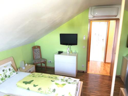 Viesnīcas āriene, Ferienwohnung Schoeni in Sasbach am Kaiserstuhl