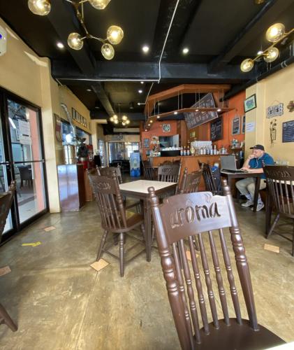 ห้องอาหาร, สโตนทาวน์ สวีทส์ (Stonestown Suites) in อัปเปอร์ คากายัน เด โอโร