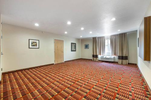 Comfort Inn & Suites Orem - Provo - image 24
