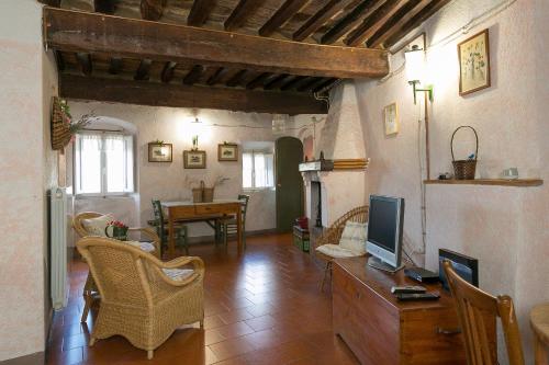  Casina nel Borgo Antico in Bibbona