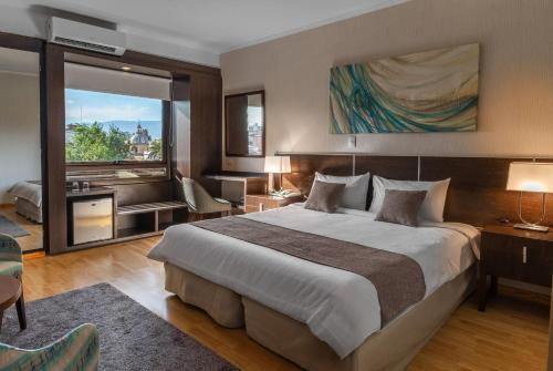 Ramada Plaza by Wyndham Tucuman in 투쿠만