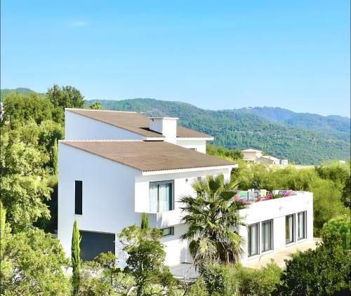 Exterior view, Villa architecte Vue Mer in Les Adrets-de-l'Esterel