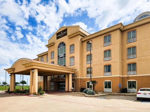 Holiday Inn Express Hotel & Suites Terrell by IHG in Terrell, USA