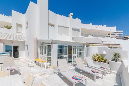 Deluxe Apartment with Jacuzzi 5