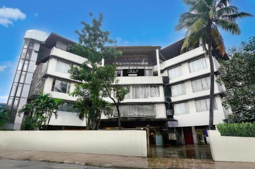 Entrance, Collection O Lodha Experia Mall Dombiwali Formerly RR Suites in Dombivli