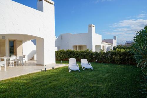 Exterior view, Villa Terry in Diana Marina