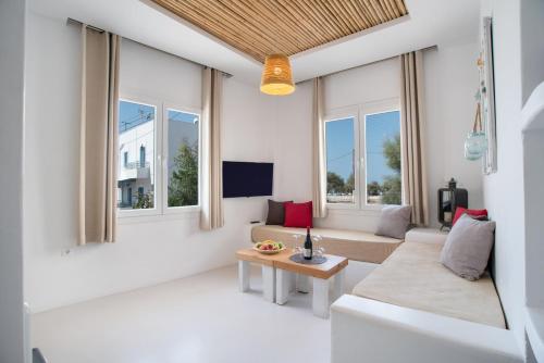 Helmos Family Studio