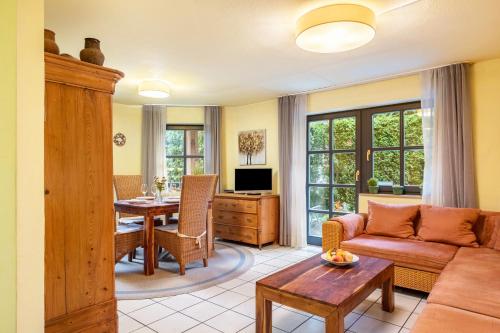 2 bedrooms, 3 beds