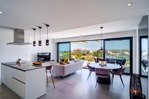 Vista exterior, Modern 3B with Spa and Gym in Estepona