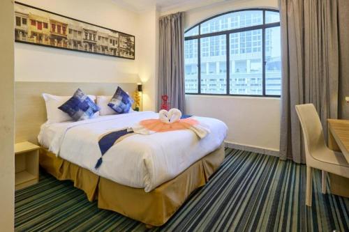 Swing & Pillows - Bintang Pudu