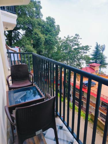 The Plaza Dalhousie - Near Ghandhi Chowk Mall Road photo 3