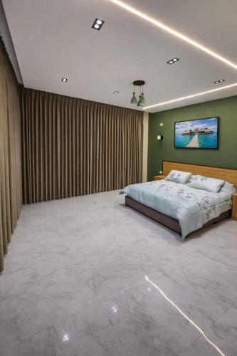 Devon Chalet in Al Qastal
