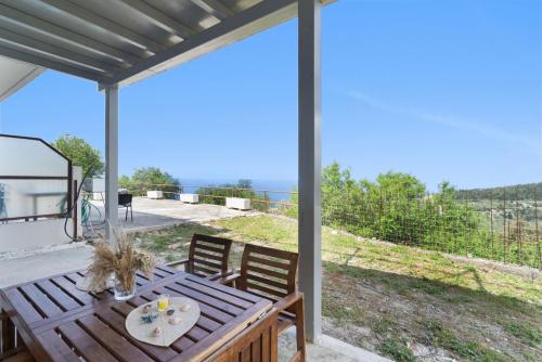 Villa Andreas, Athani