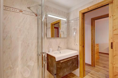 Chalet Meridiana Appartamento 6 - image 3