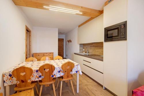 Chalet Meridiana Appartamento 6 - image 2