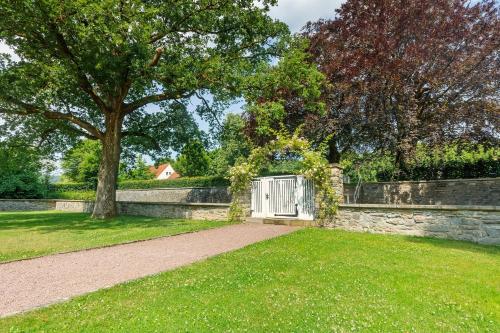 Apartment Torhaus Schloss Wocklum - image 27